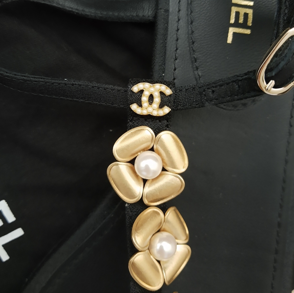 Chanel sandals ,gold tone hardware cc  camelias with pearl centre- Authentic - Picture 2 of 11